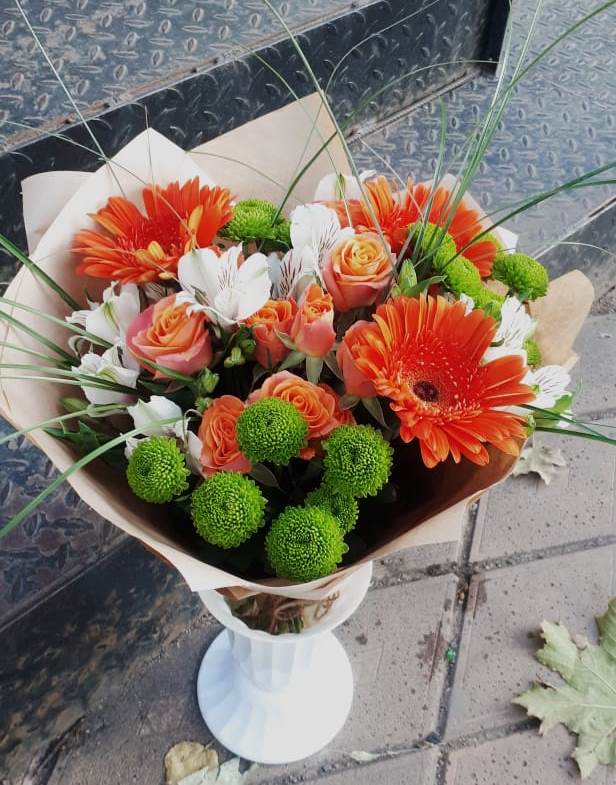 Букет цветов из: Герберы, Хризантемы, Альстромерии и Розы в Бородинской