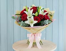Букет цветов из:  Лилии и Розы в Бородинской