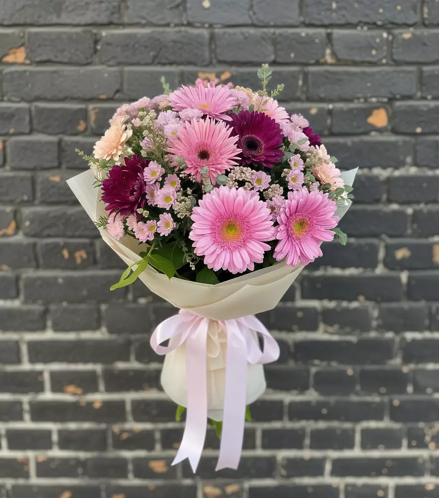 Букет цветов из: Герберы и Хризантемы в Бородинской