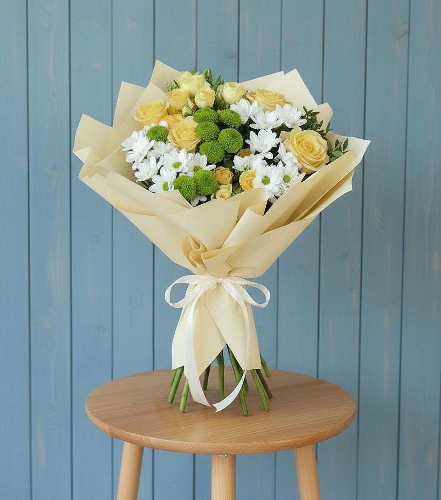 Букет цветов из: Хризантемы и Розы в Бородинской