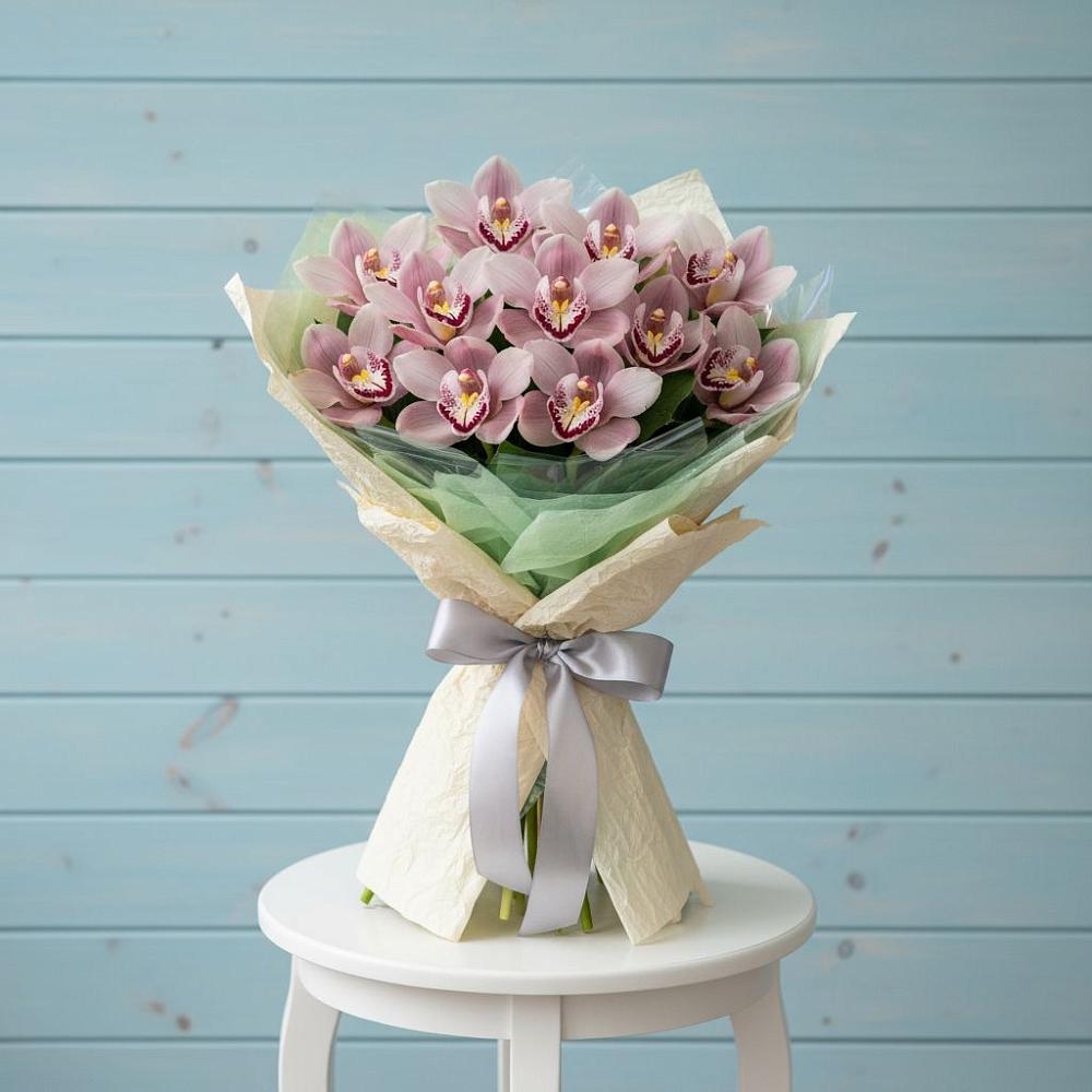 Букет цветов из: Орхидеи и Розы в Бородинской