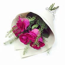 Букет цветов из:  Розы в Бородинской