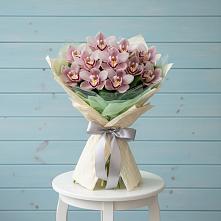 Букет цветов из:  Орхидеи и Розы в Бородинской