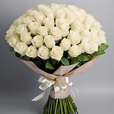 Букет 101 беля роза Белоснежка в Бородинской