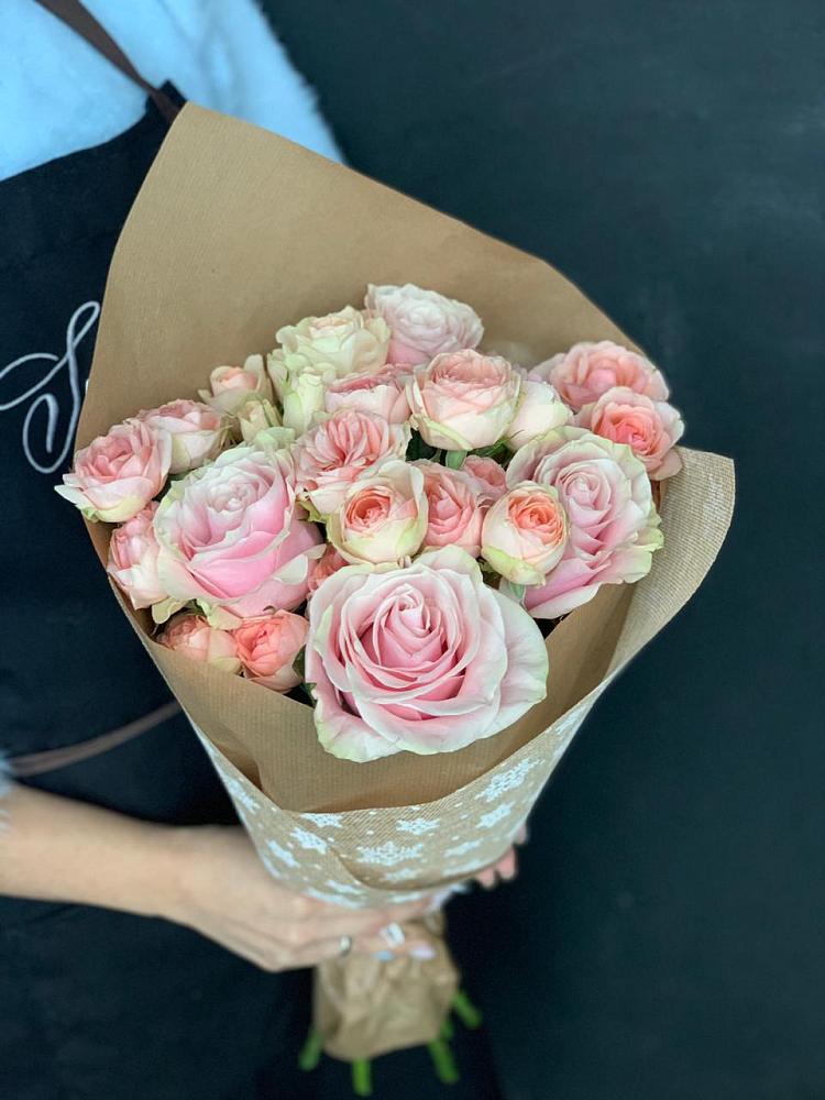 Букет цветов из: Хризантемы и Розы в Бородинской