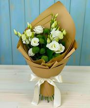 Букет цветов из:  Хризантемы и Лизиантусы #REPLACE_PRED# Бородинской