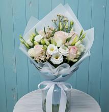 Букет цветов из:  Розы и Лизиантусы в Бородинской