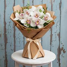 Букет цветов из:  Орхидеи и Розы в Бородинской